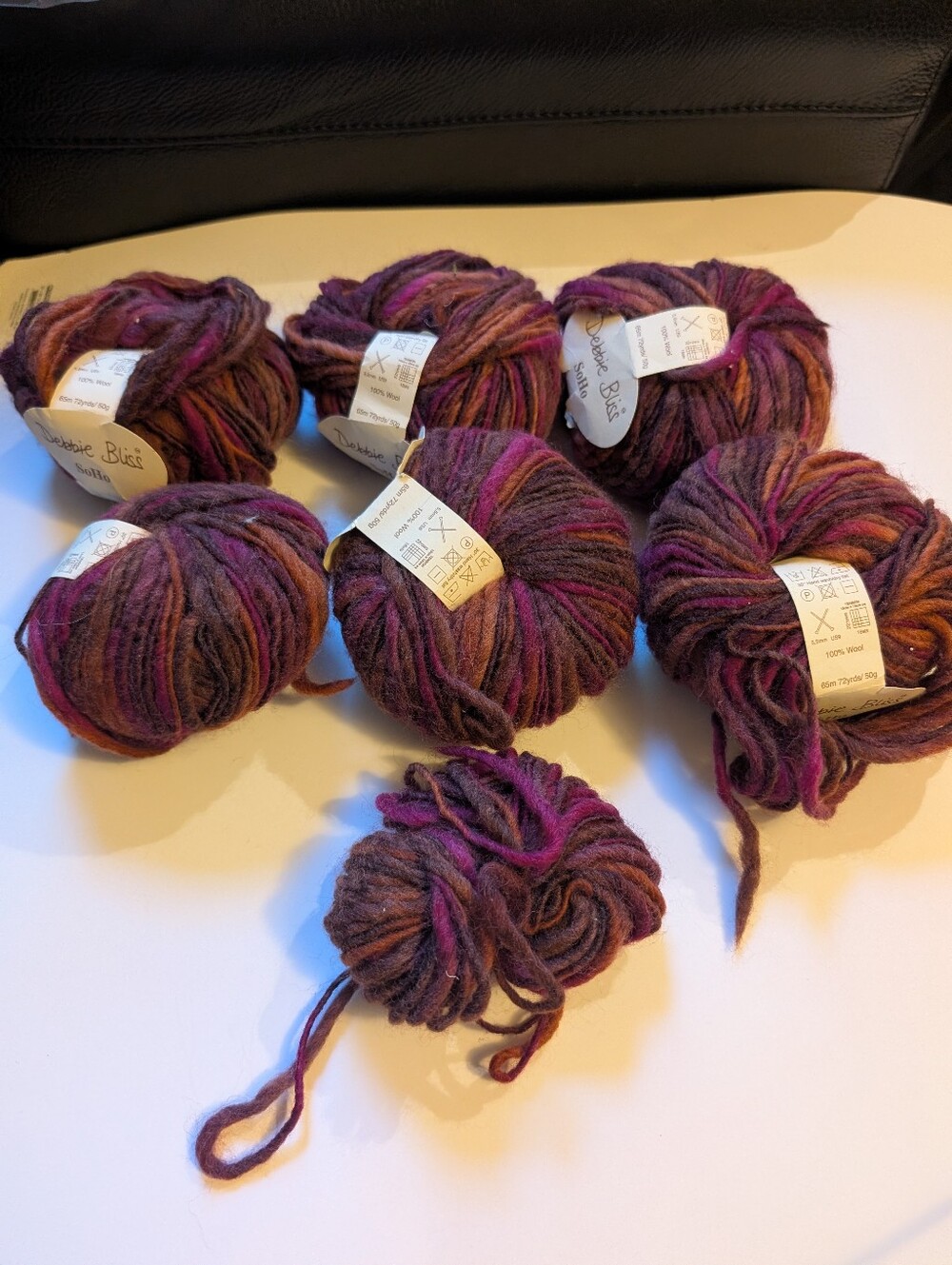 Debbie Bliss SoHo yarn, a bulky, single-ply 100% wool yarn 6 x 50 gr BNWT